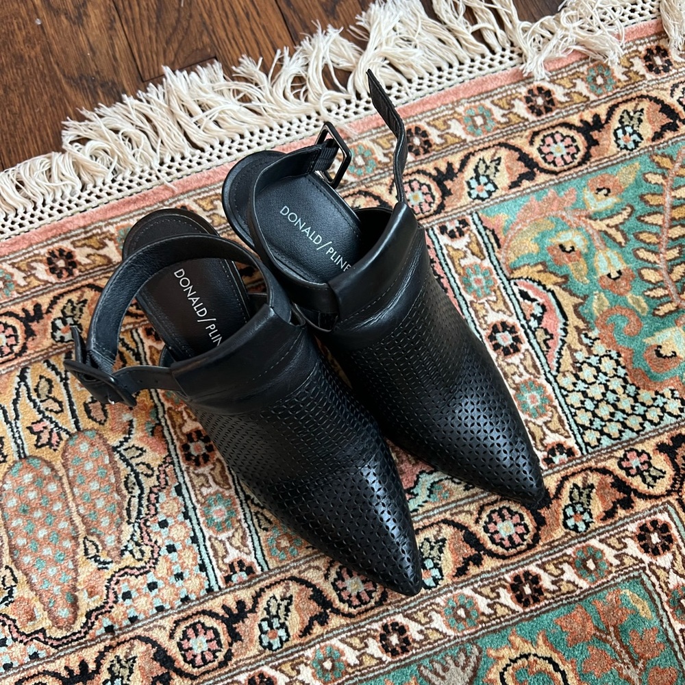 Donald Pliner Slingback Heeled Mules, Size 9, Black - Picture 4 of 9